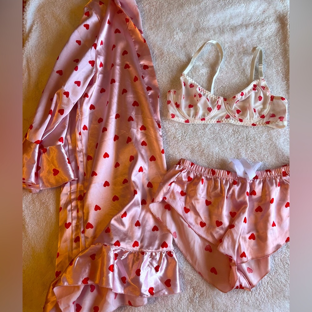 Hearts Bra and Shorts Set with Robe